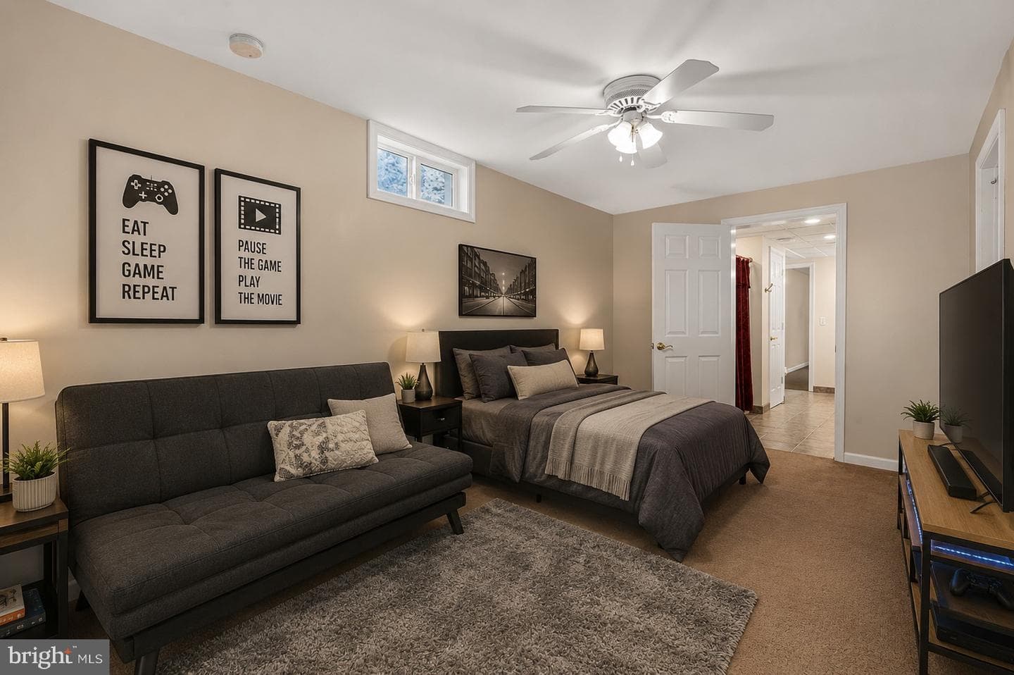 327 S Duke Street photo 42