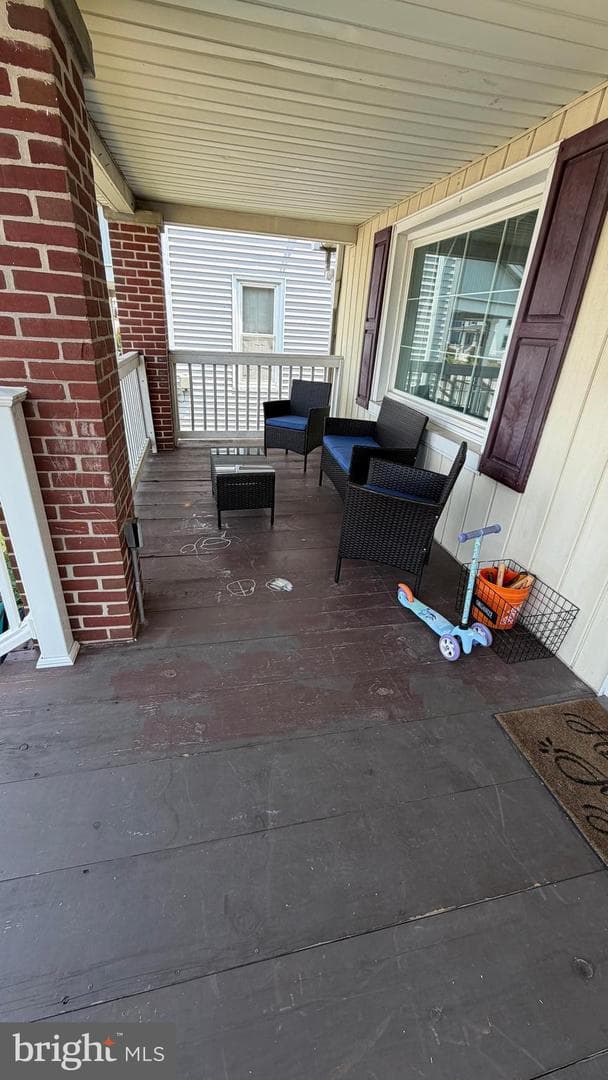 903 York Street photo 27