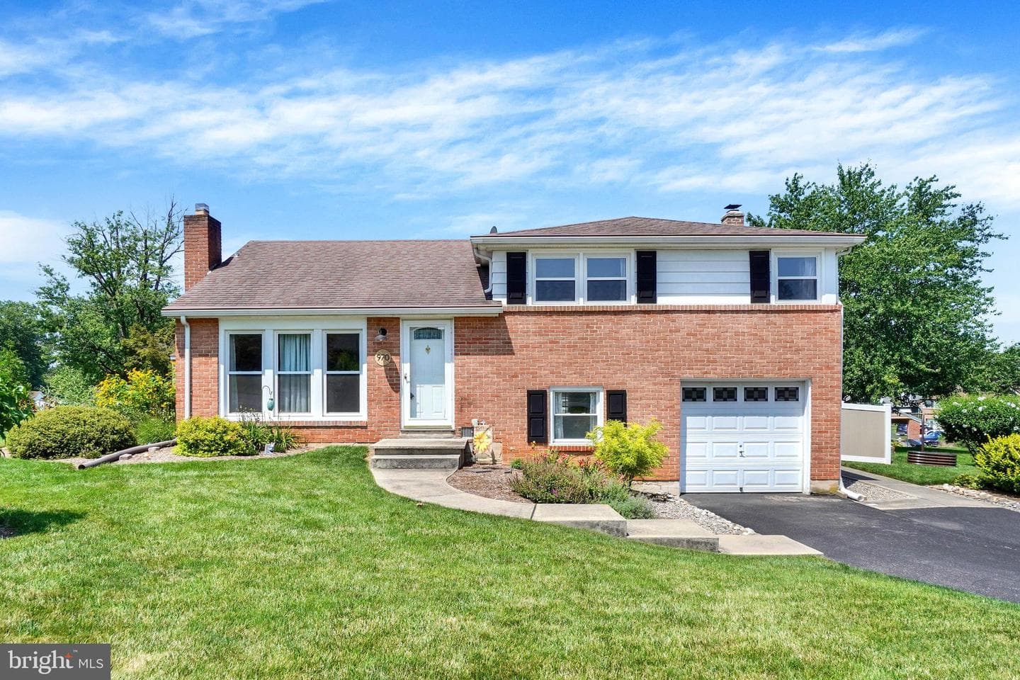 970 Sundale Drive, York