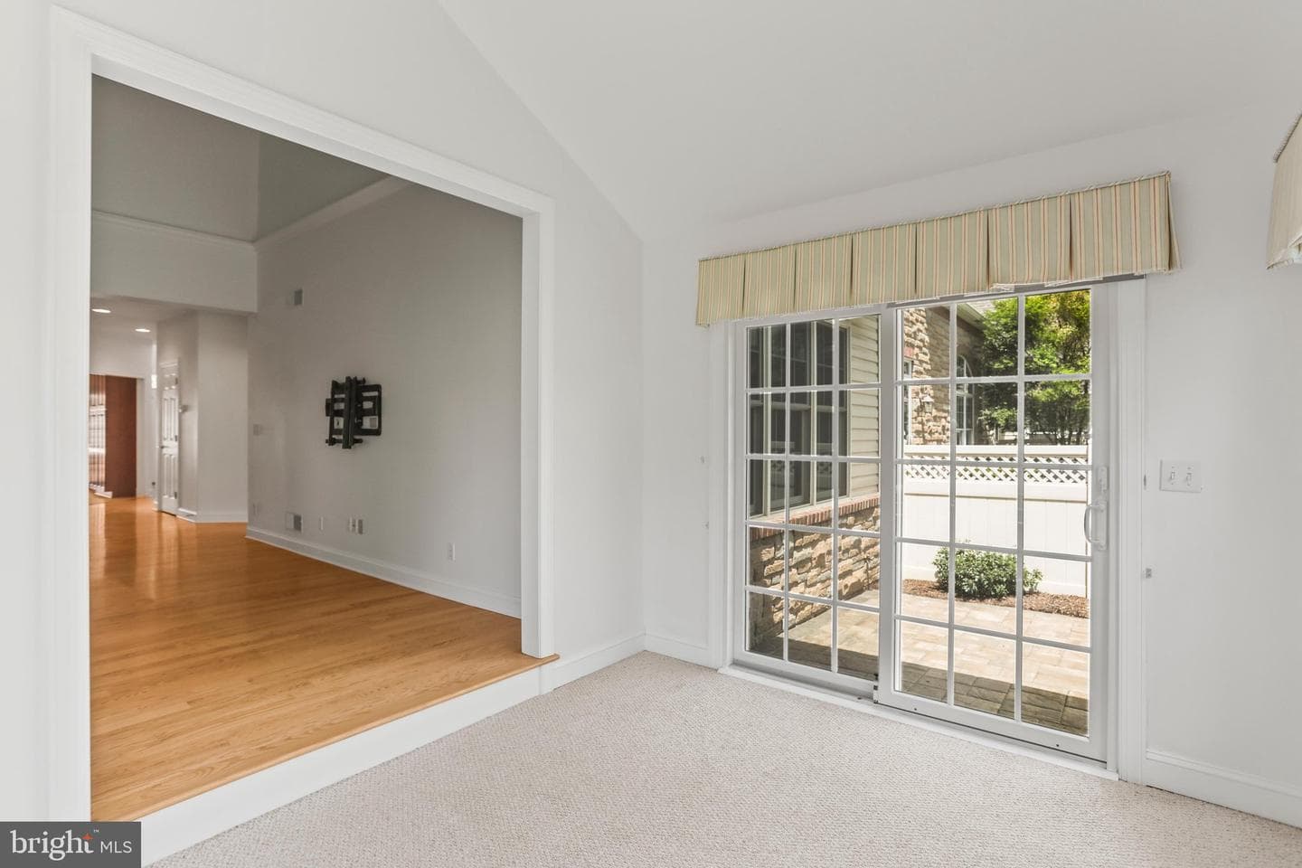 1443 Turnberry Court photo 19