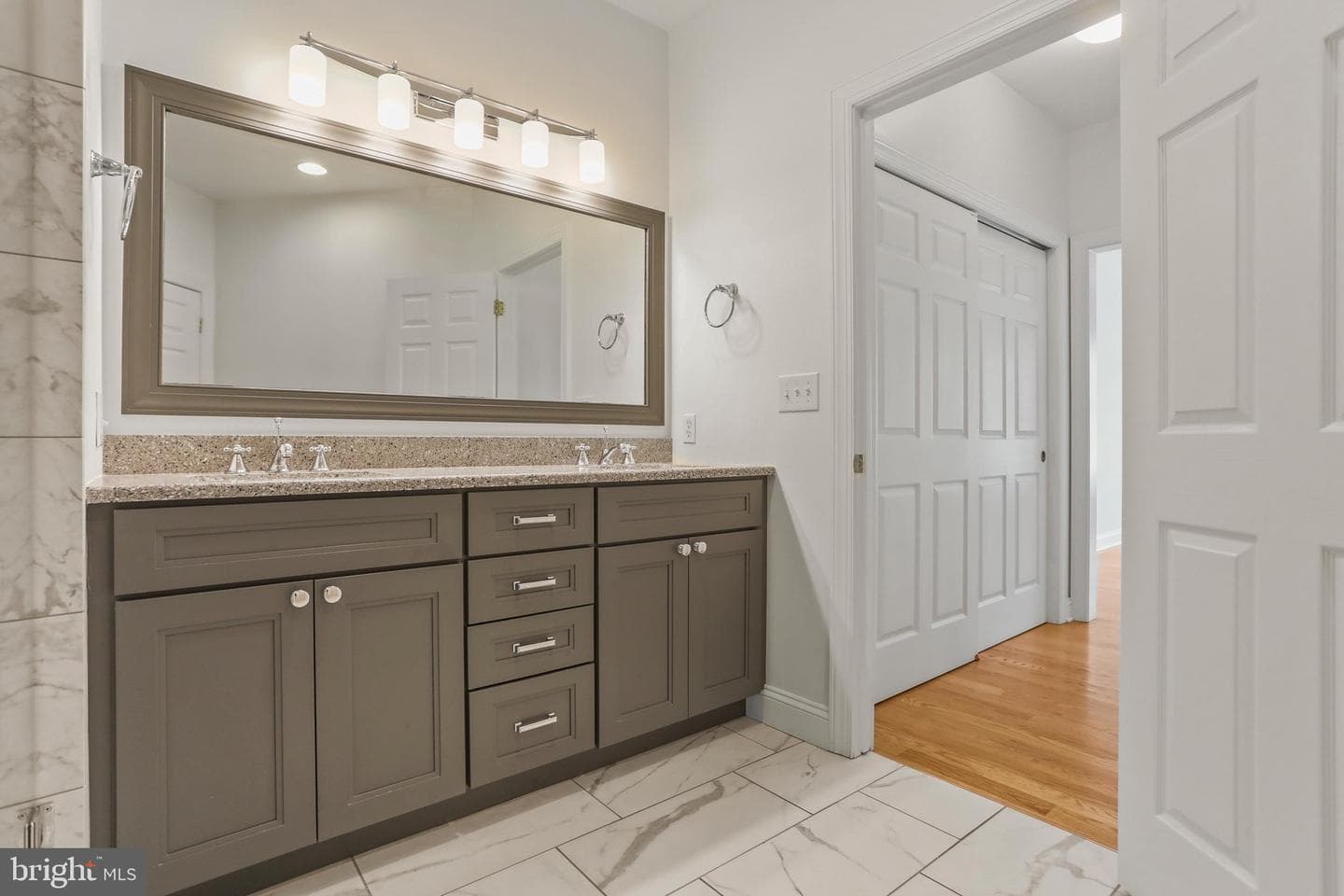 1443 Turnberry Court photo 24