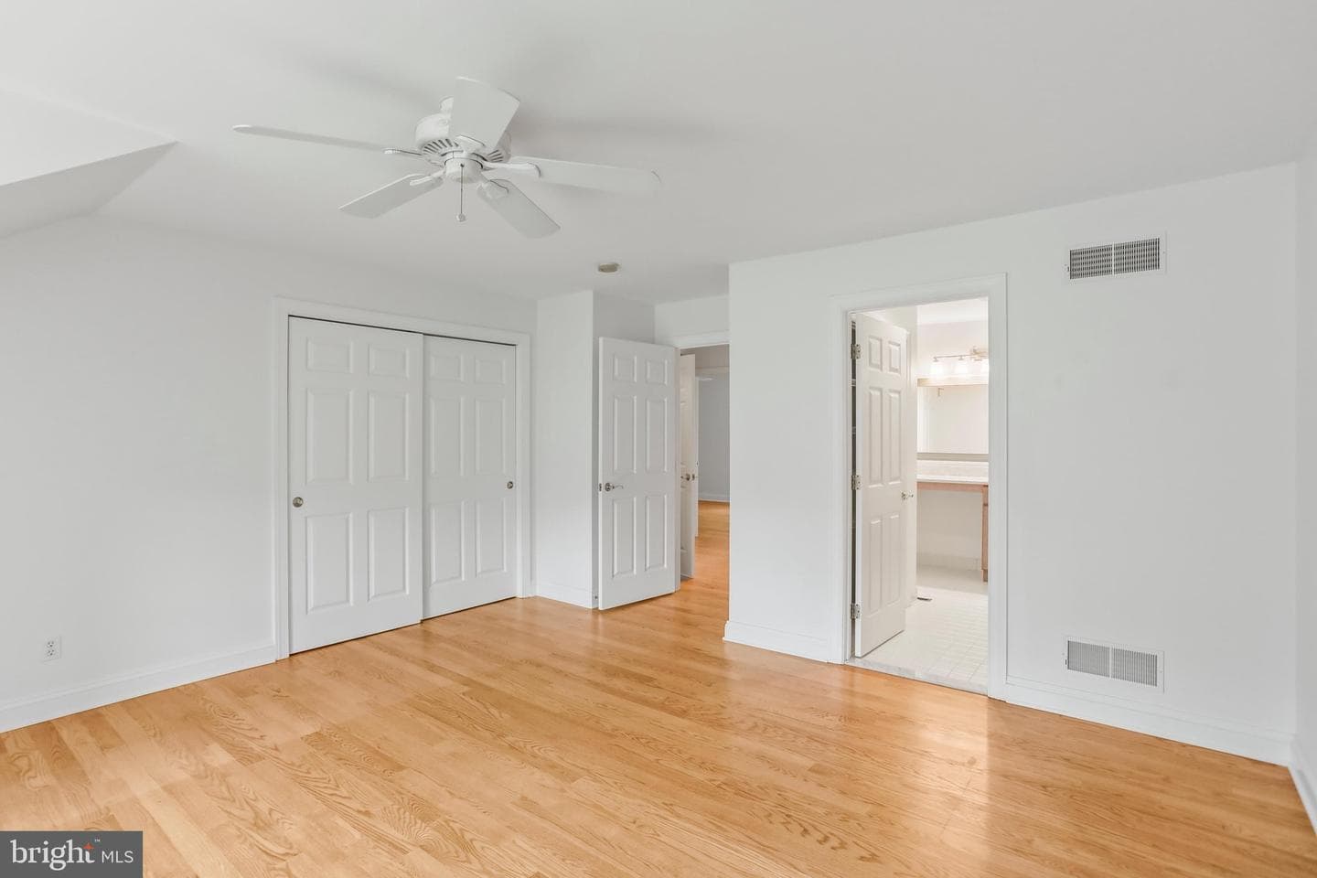 1443 Turnberry Court photo 28