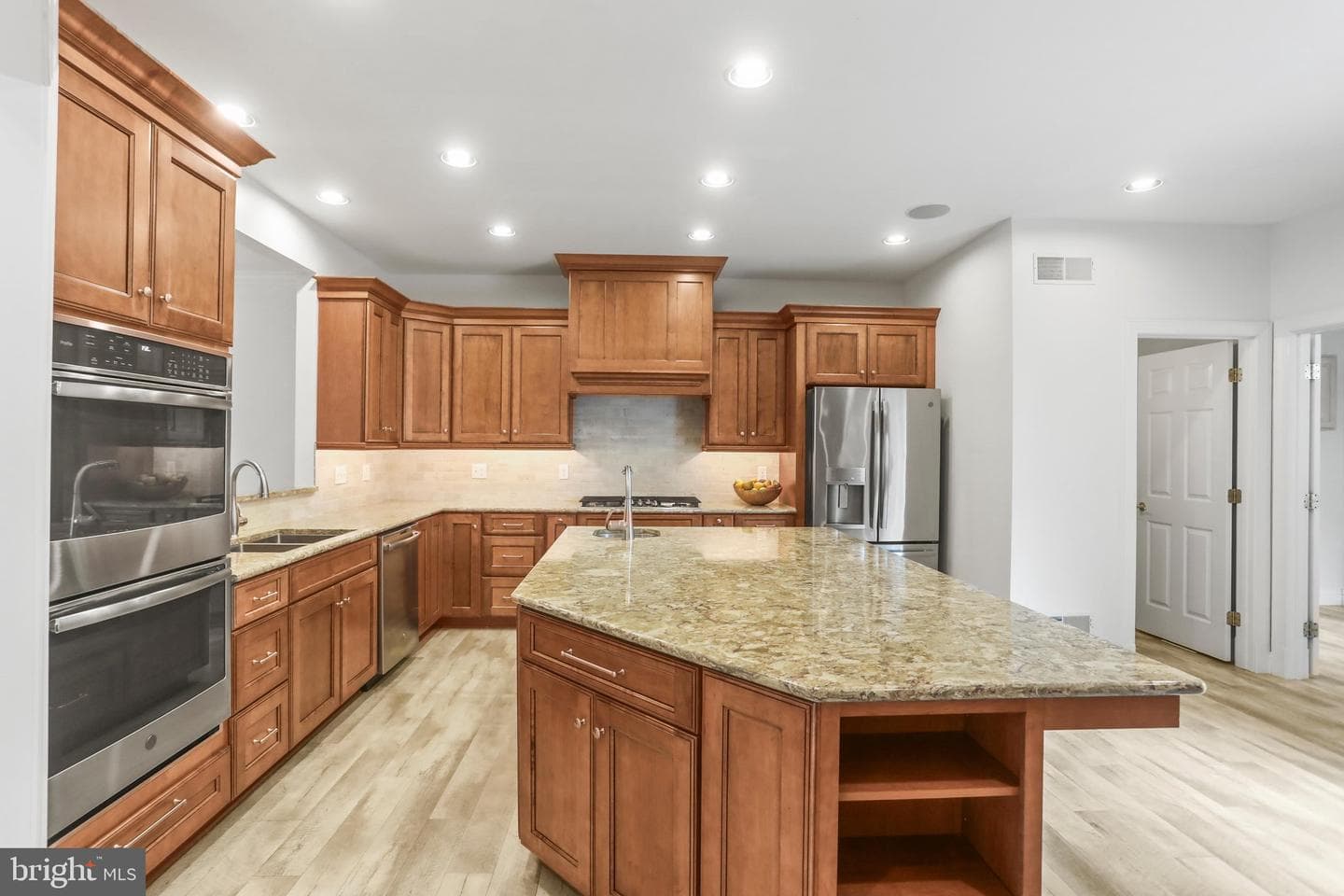 1443 Turnberry Court photo 8