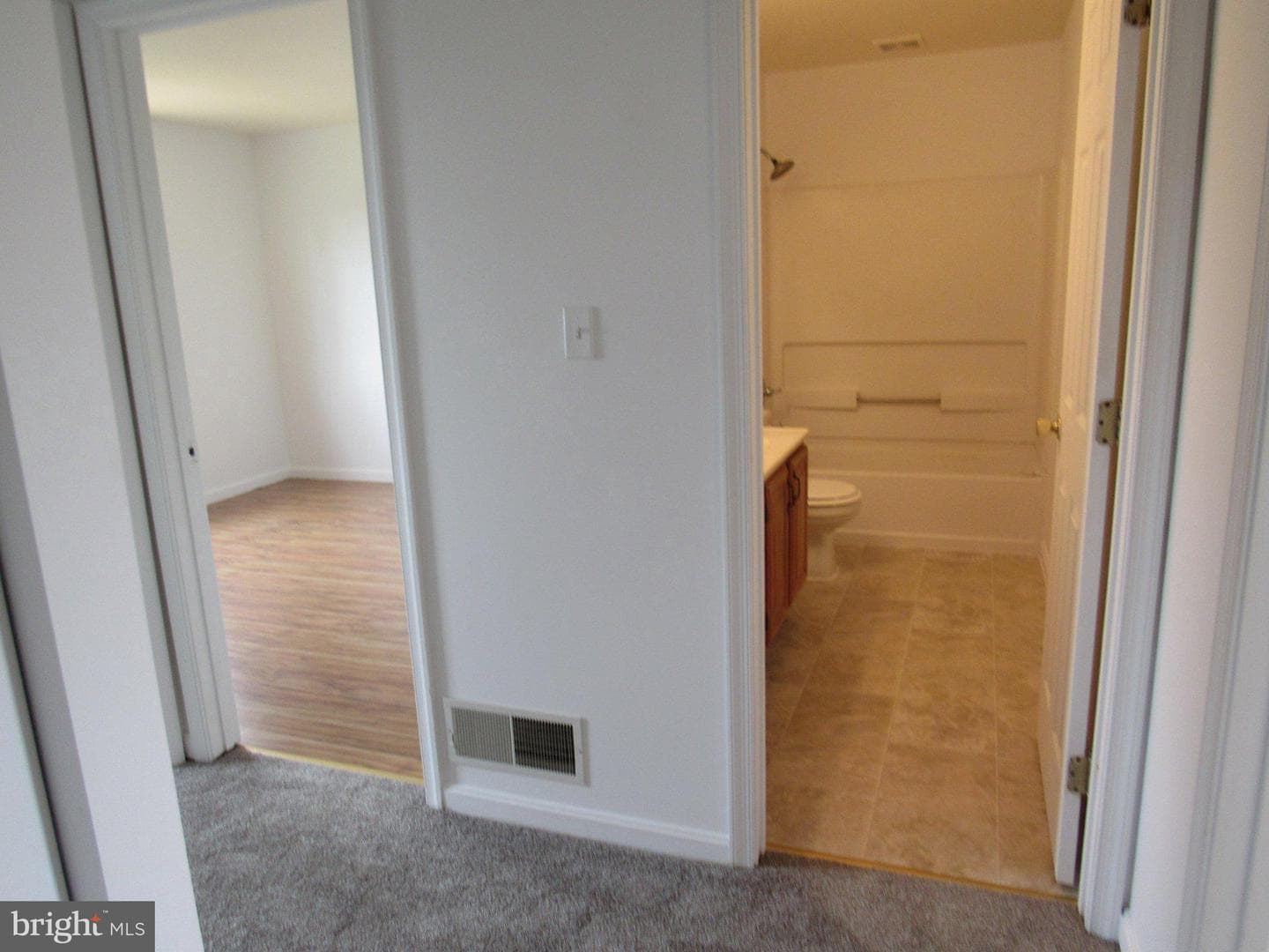 2685 Woodmont Drive photo 12