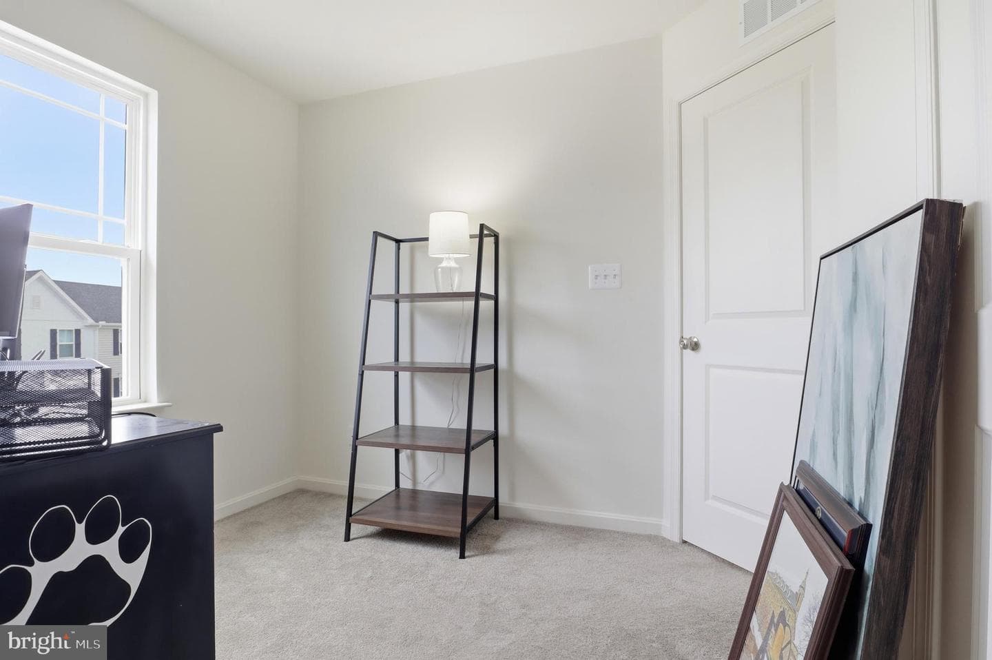 141 Sussex Place photo 20