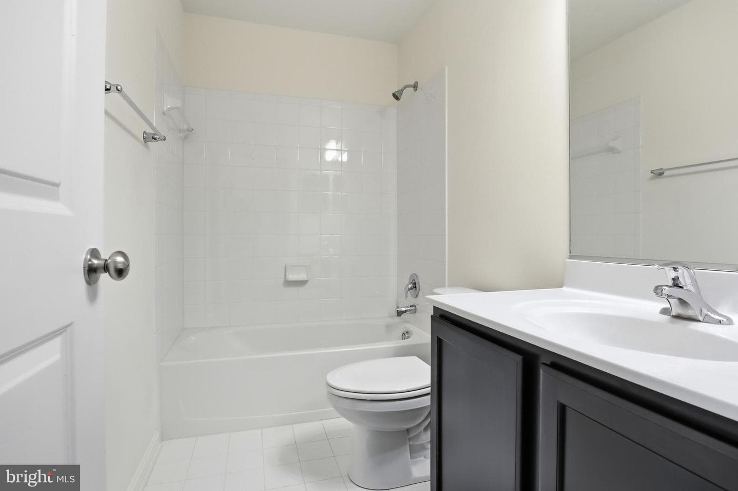 141 Sussex Place photo 21