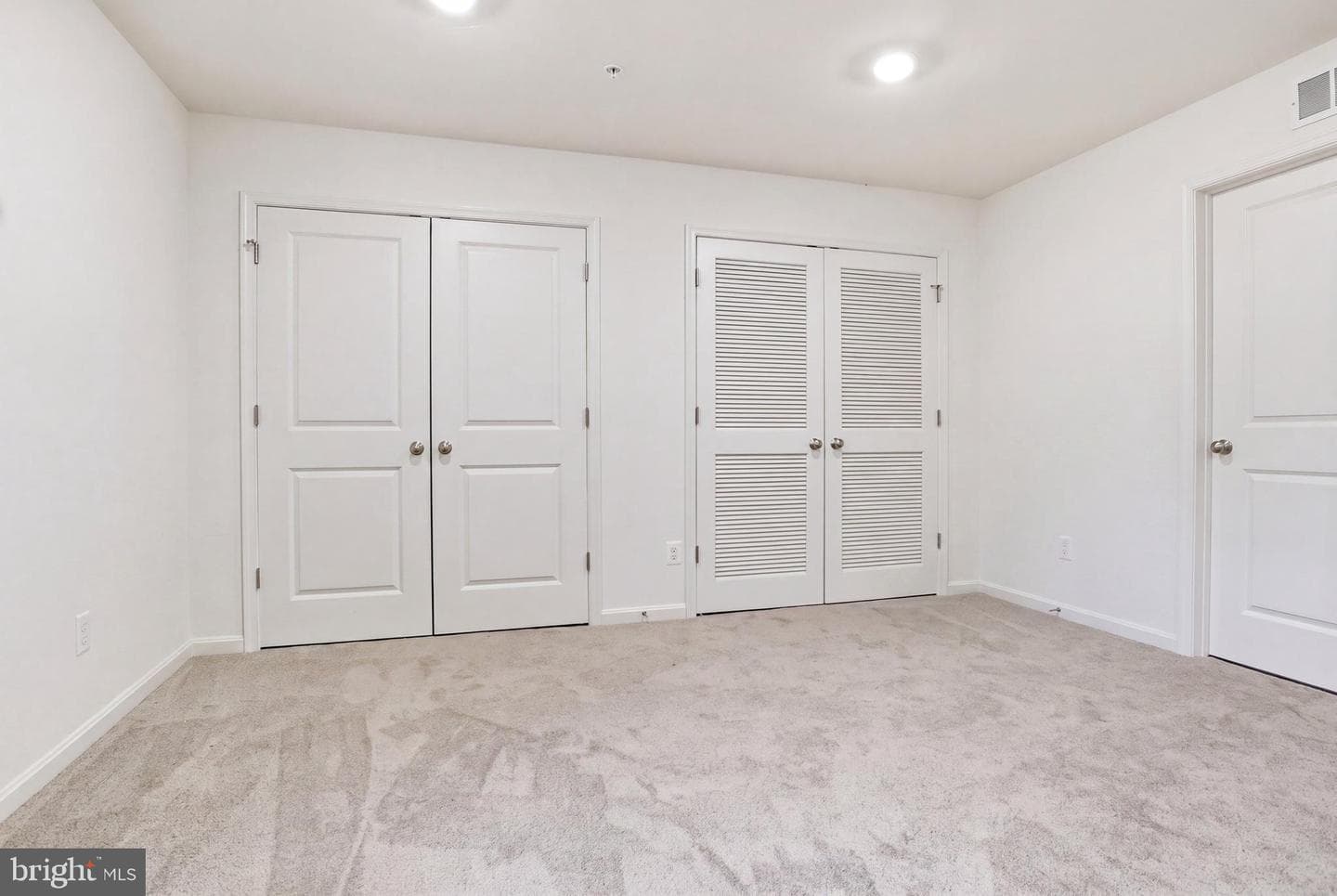 141 Sussex Place photo 27