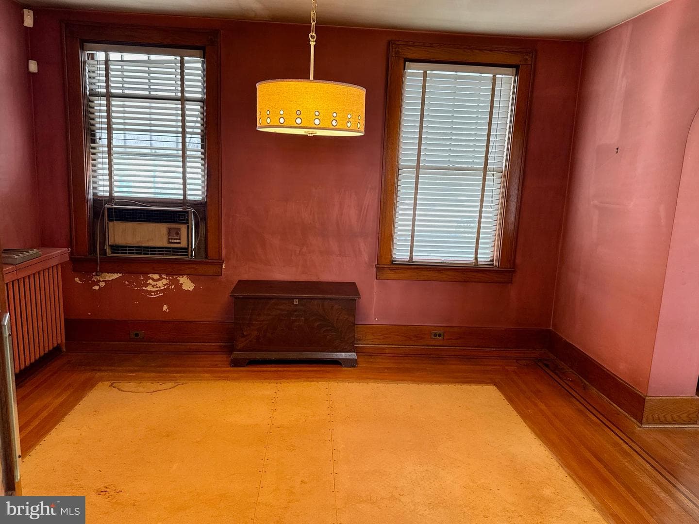 990 E Philadelphia Street photo 21