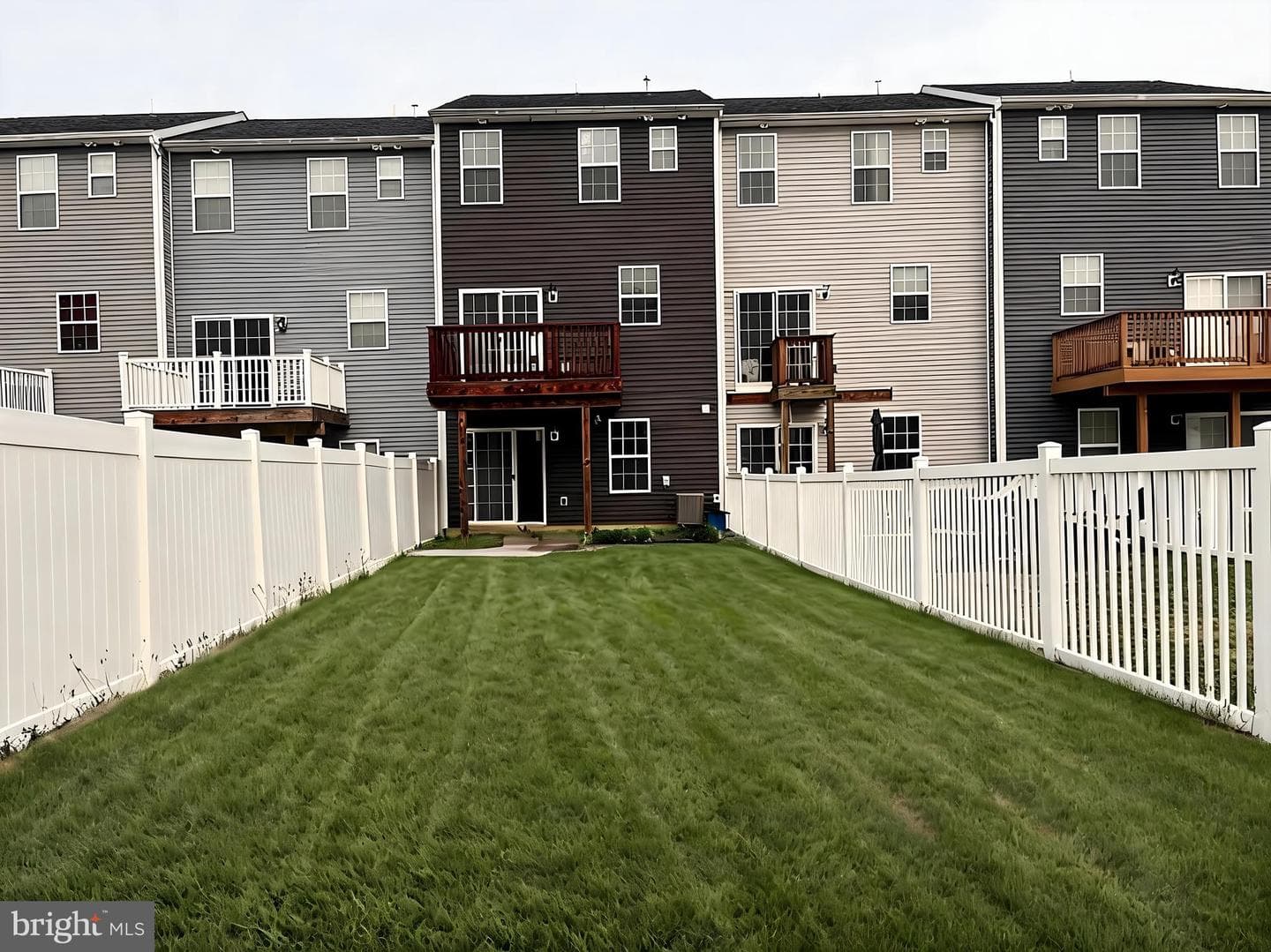 522 Charles Avenue photo 10