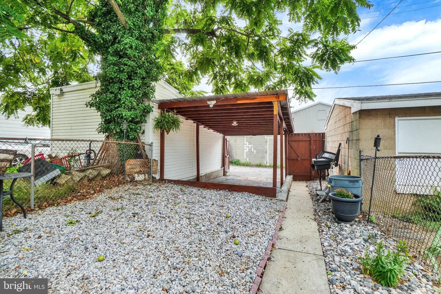276 W Cottage Place photo 22
