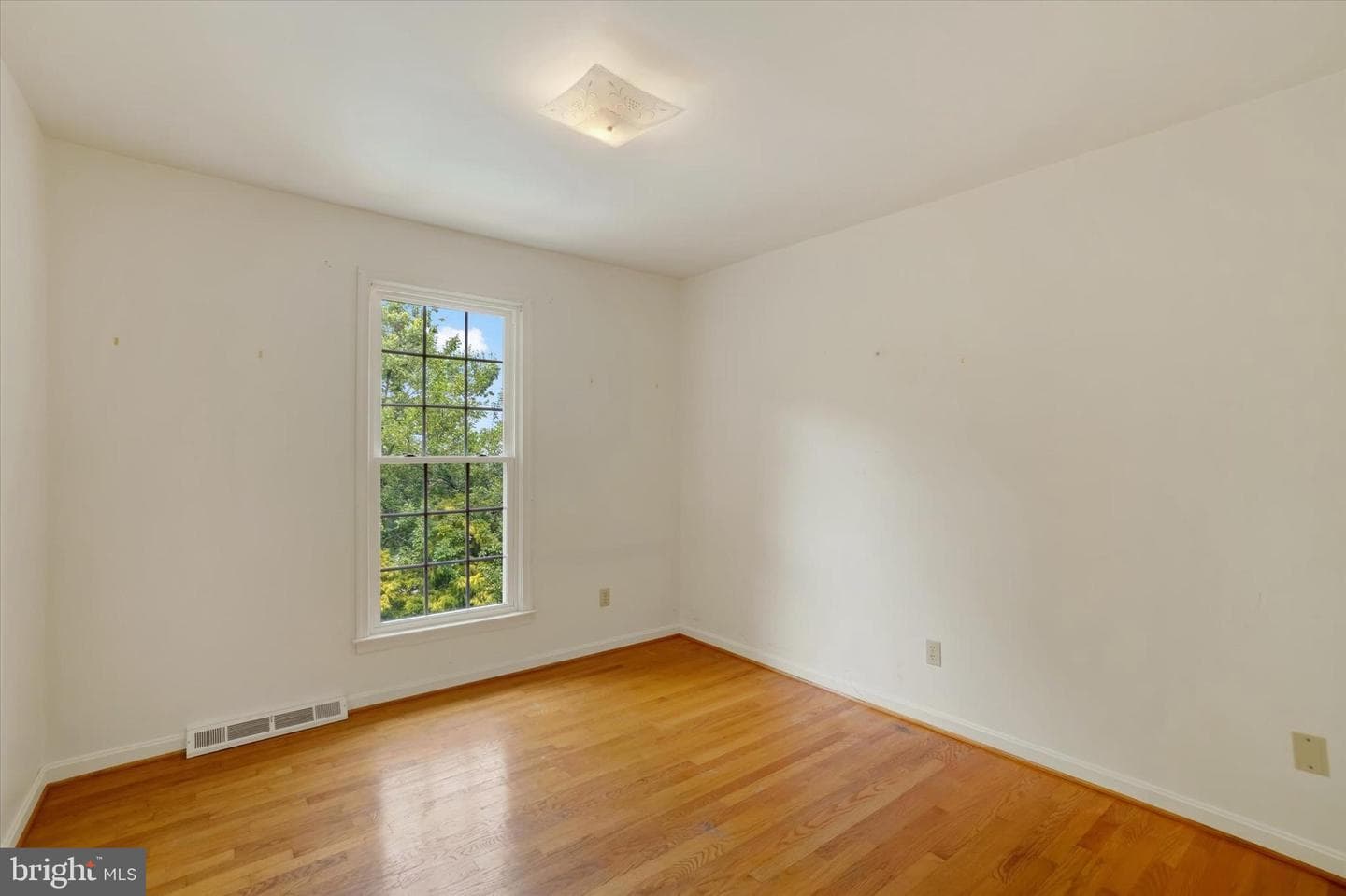 3706 Silverwood Drive photo 26