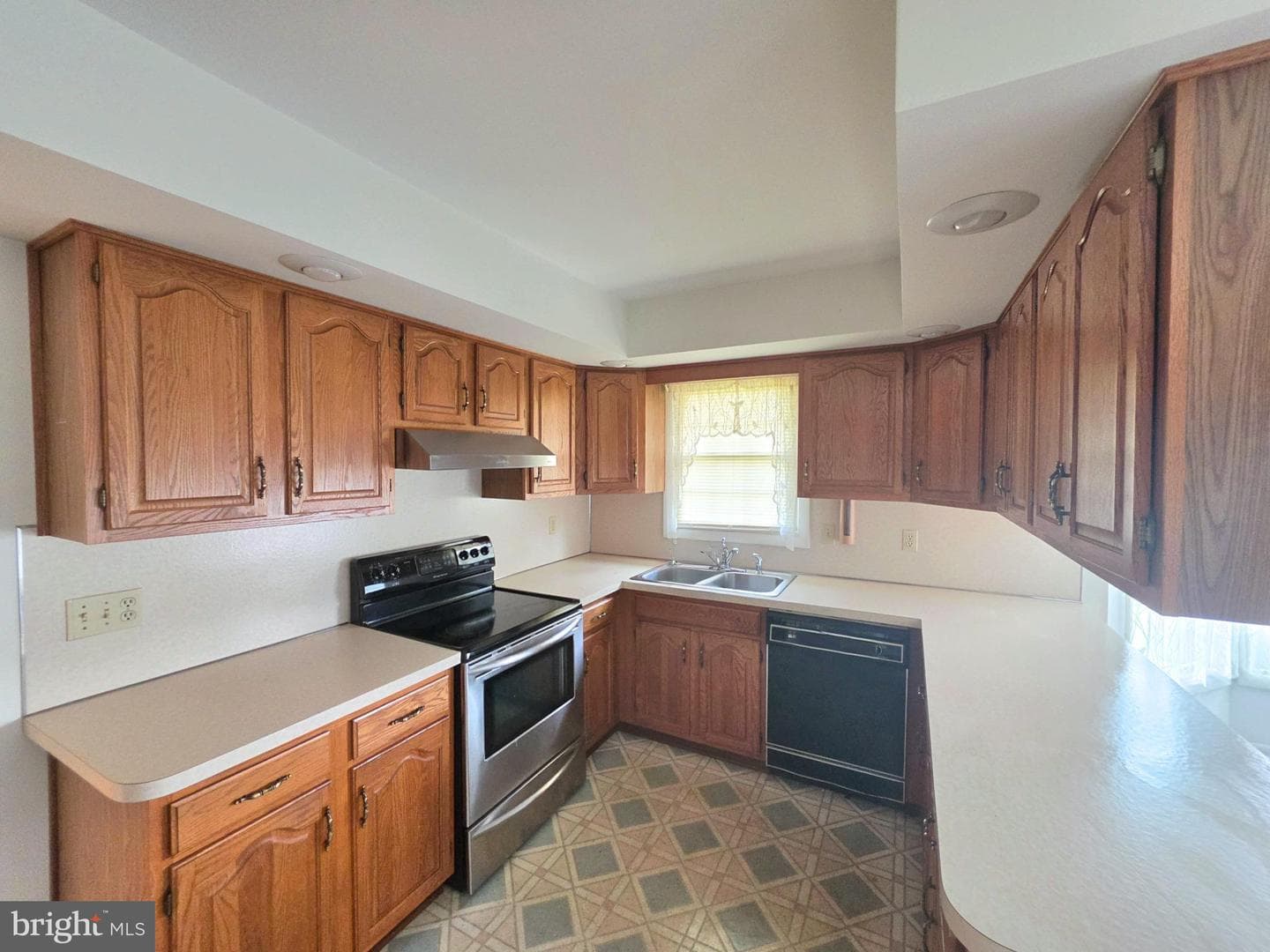 3765 Compton Lane photo 6
