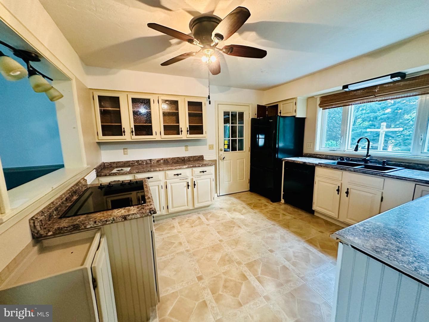 35 Johnston Circle photo 6