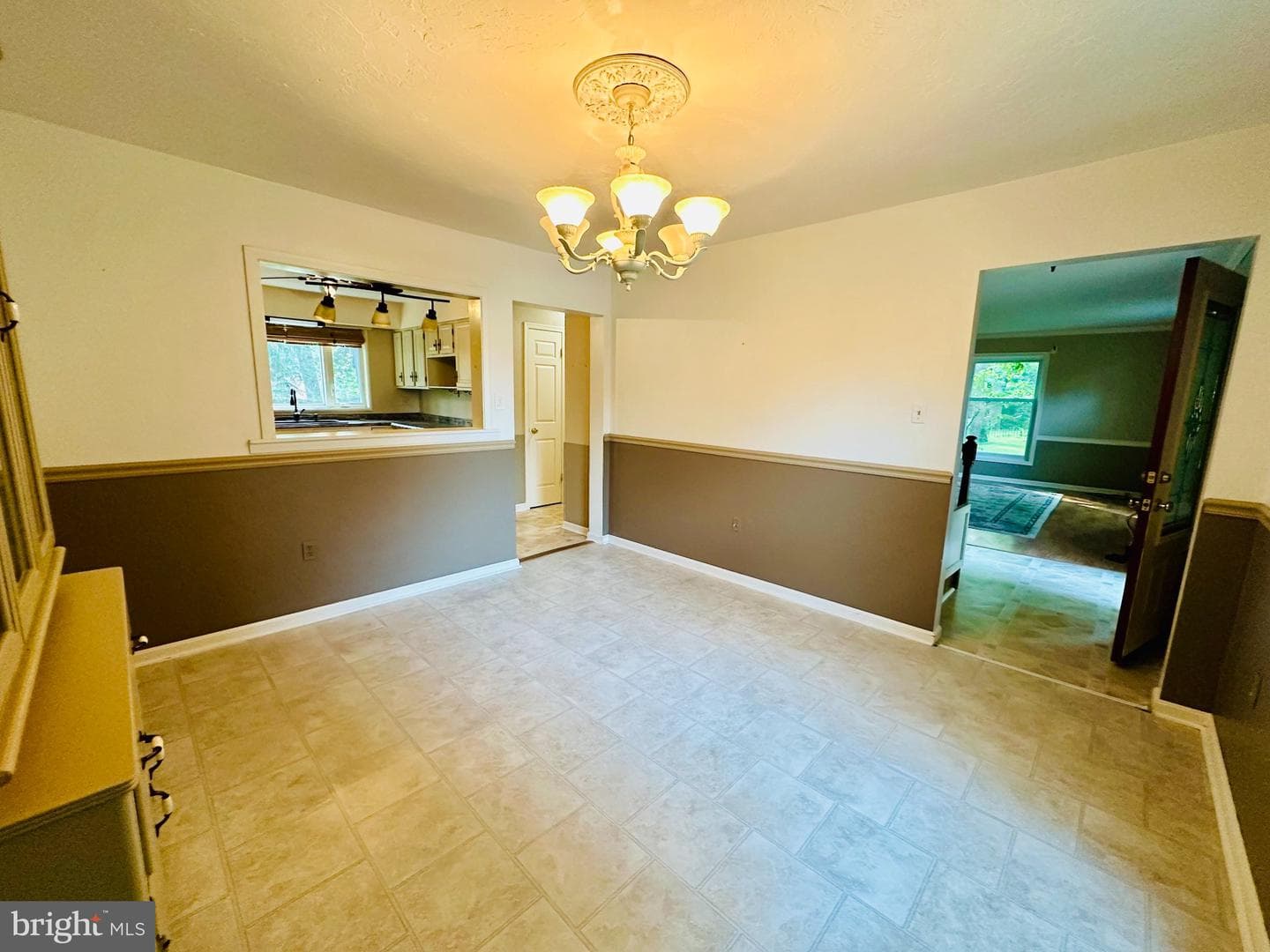35 Johnston Circle photo 9