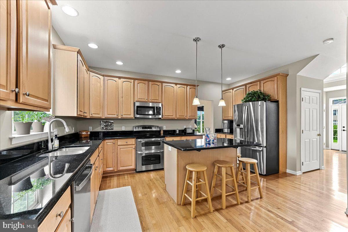 125 Fieldstone Court photo 12
