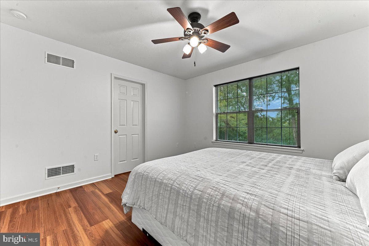 125 Fieldstone Court photo 31