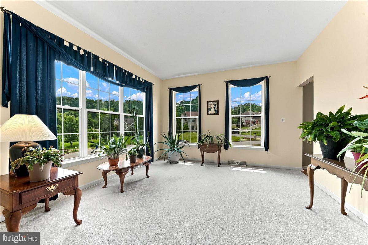 125 Fieldstone Court photo 6
