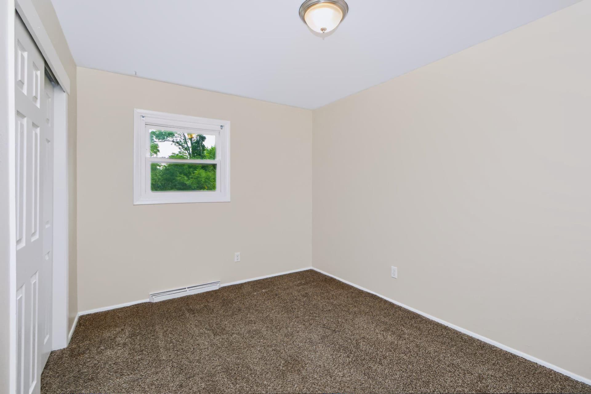 490 Pine Ridge Circle photo 13