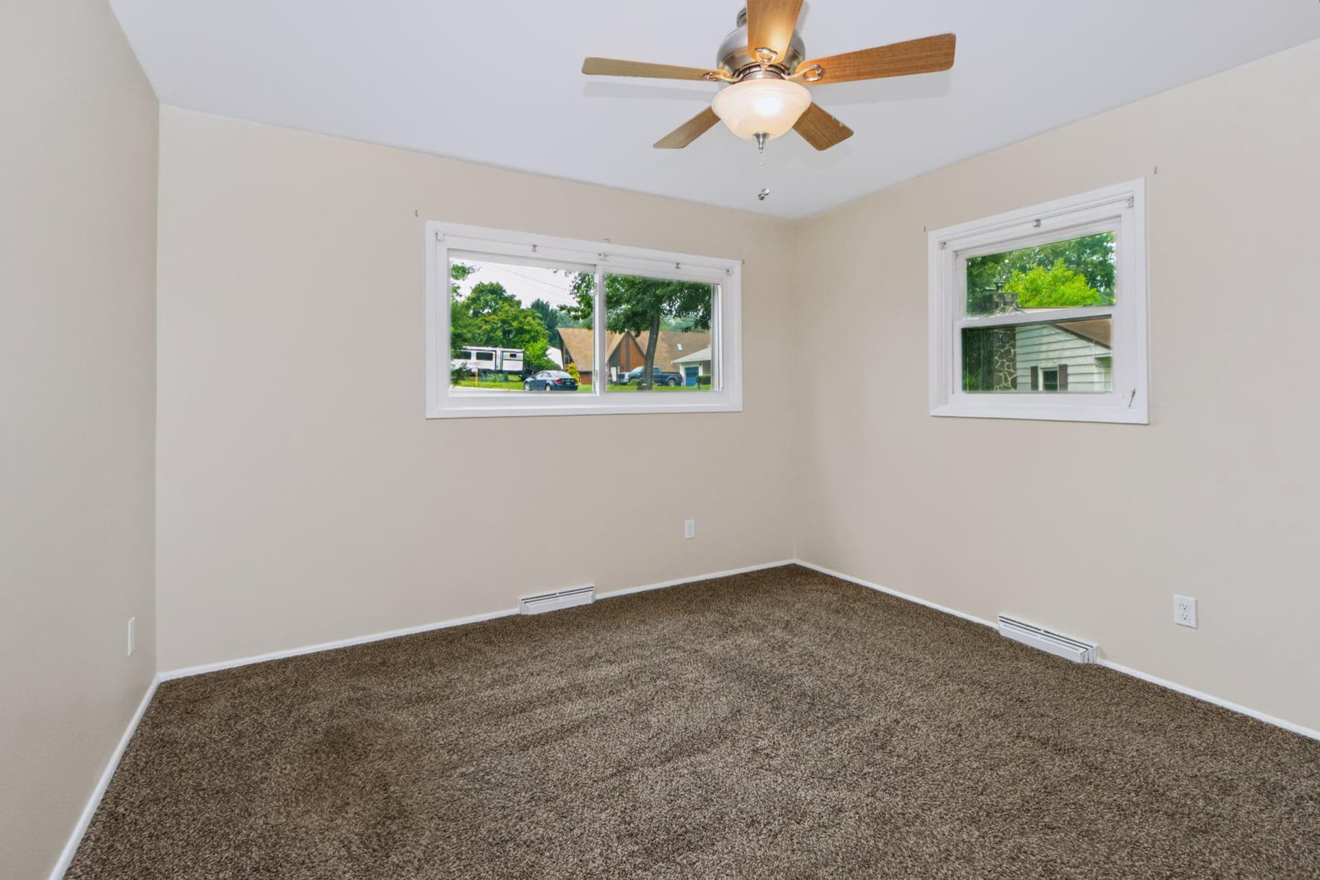 490 Pine Ridge Circle, Lewisberry