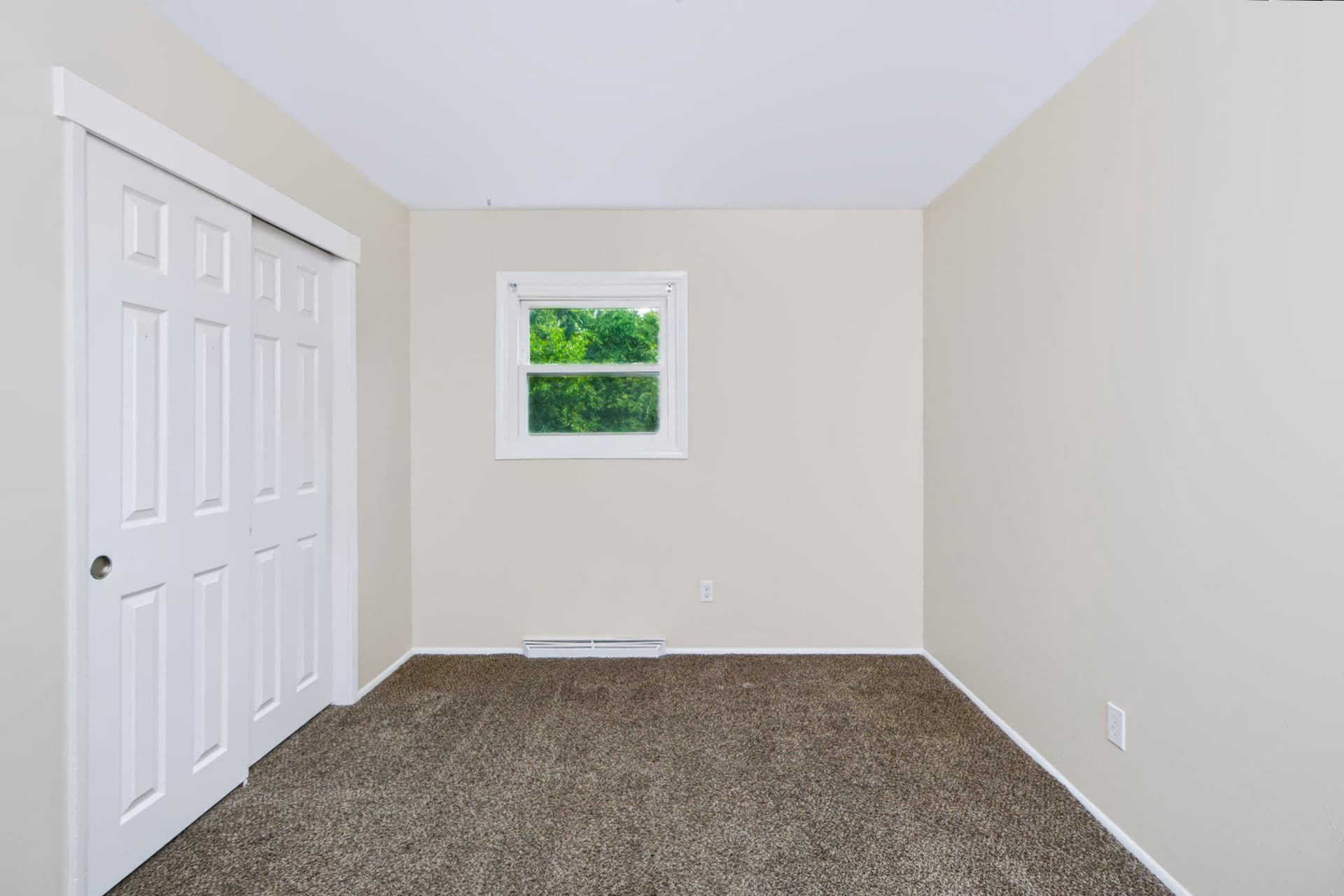 490 Pine Ridge Circle photo 20