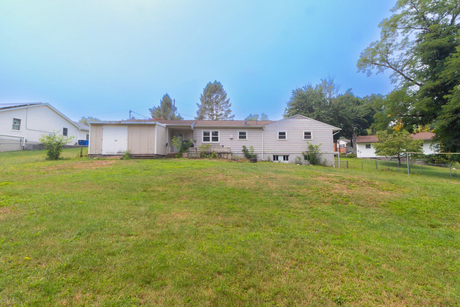 490 Pine Ridge Circle photo 22