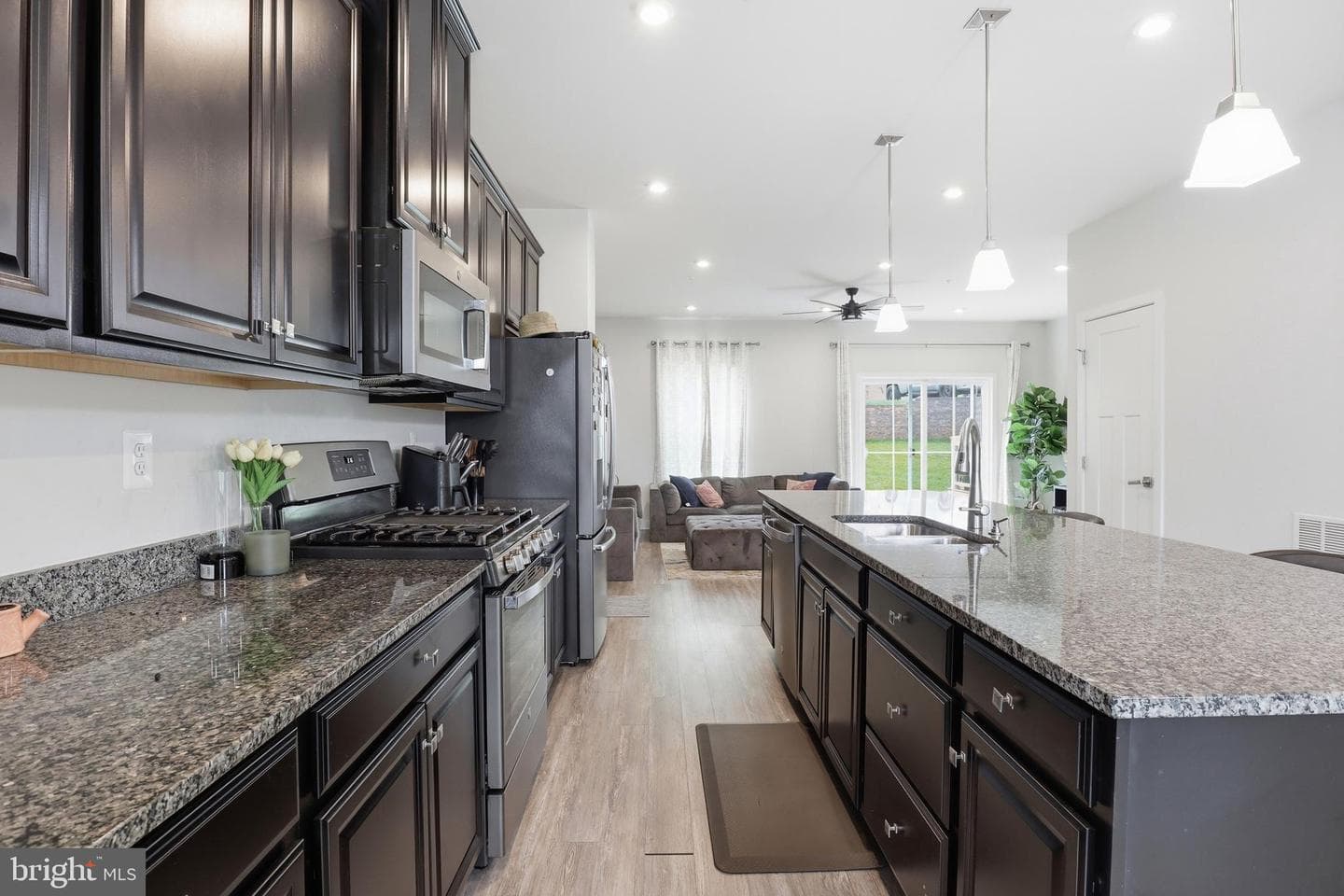 1054 Rosecroft Lane #24 photo 11