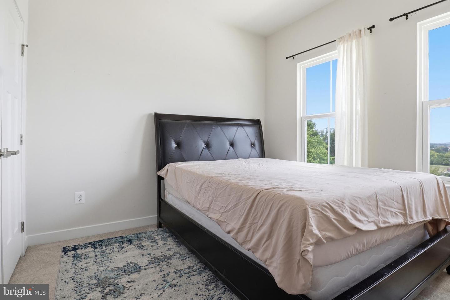 1054 Rosecroft Lane #24 photo 17