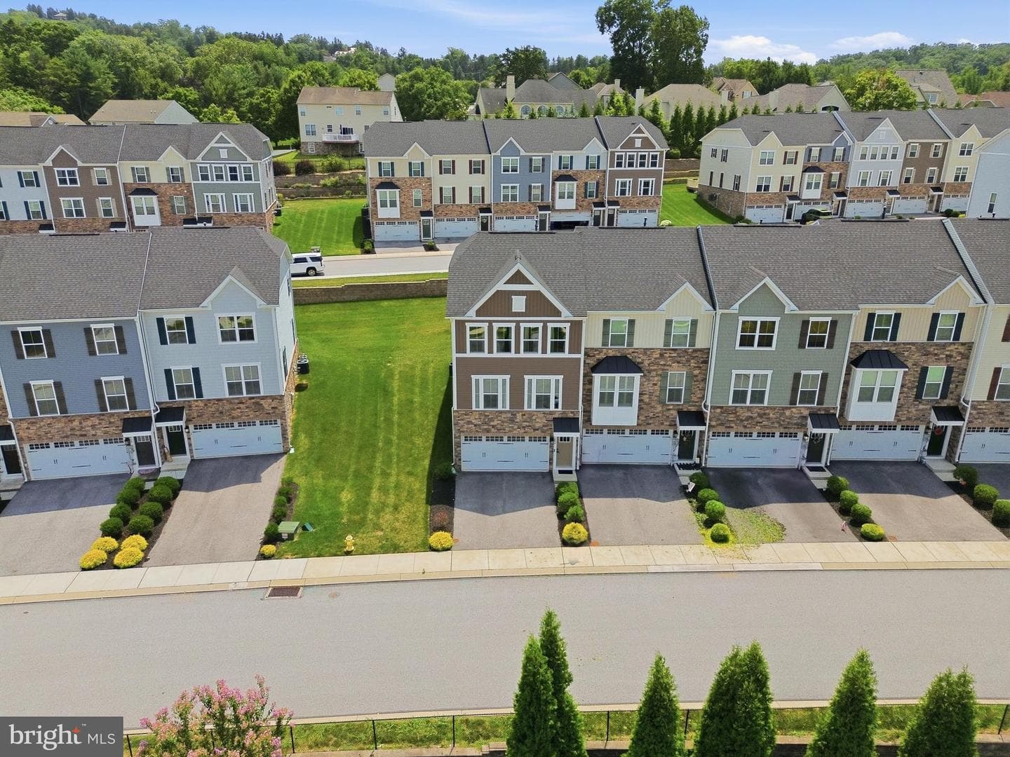 1054 Rosecroft Lane #24 photo 31