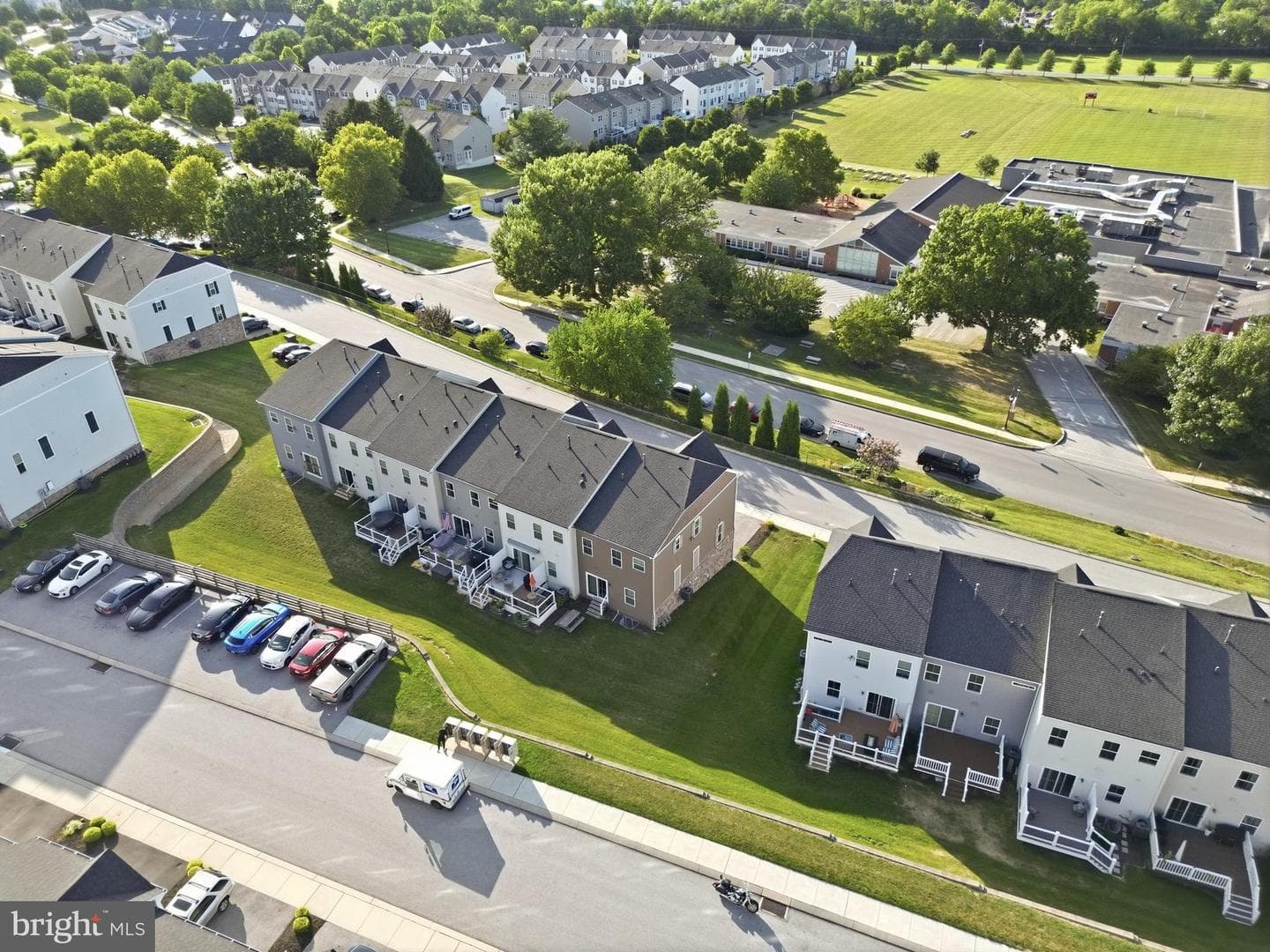 1054 Rosecroft Lane #24 photo 34