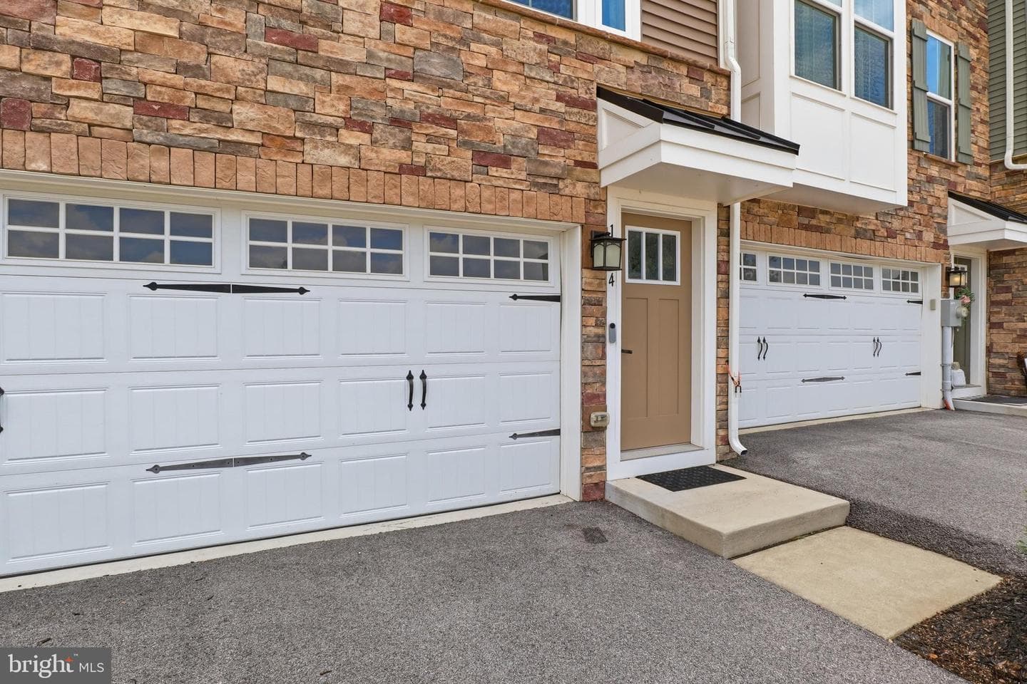 1054 Rosecroft Lane #24 photo 4