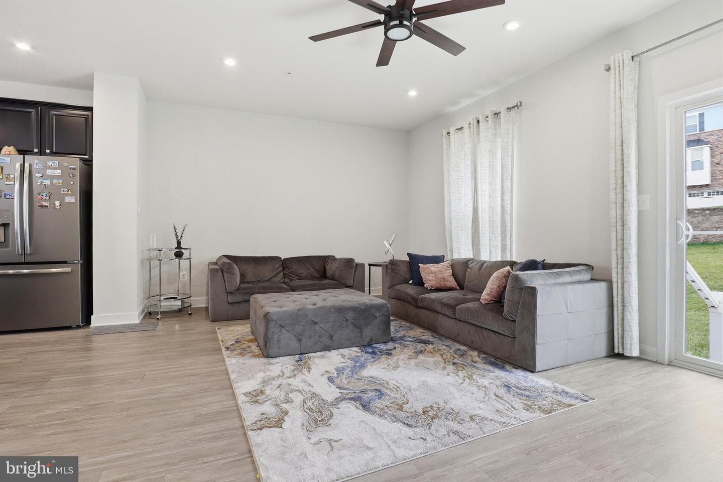 1054 Rosecroft Lane #24 photo 7