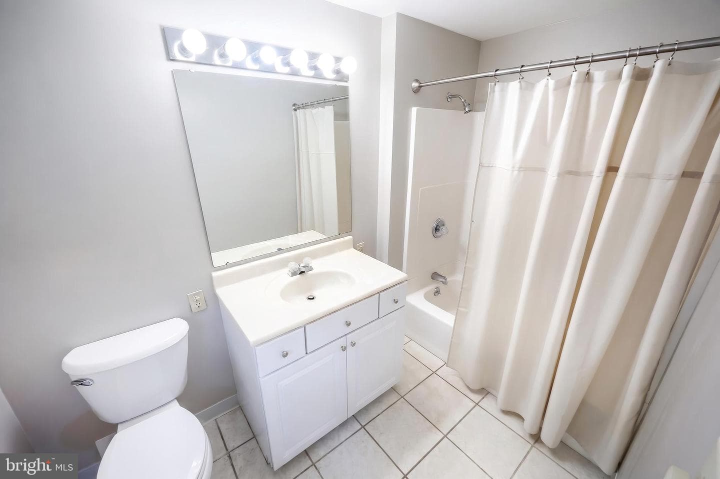 2156 Southbrook Drive photo 25