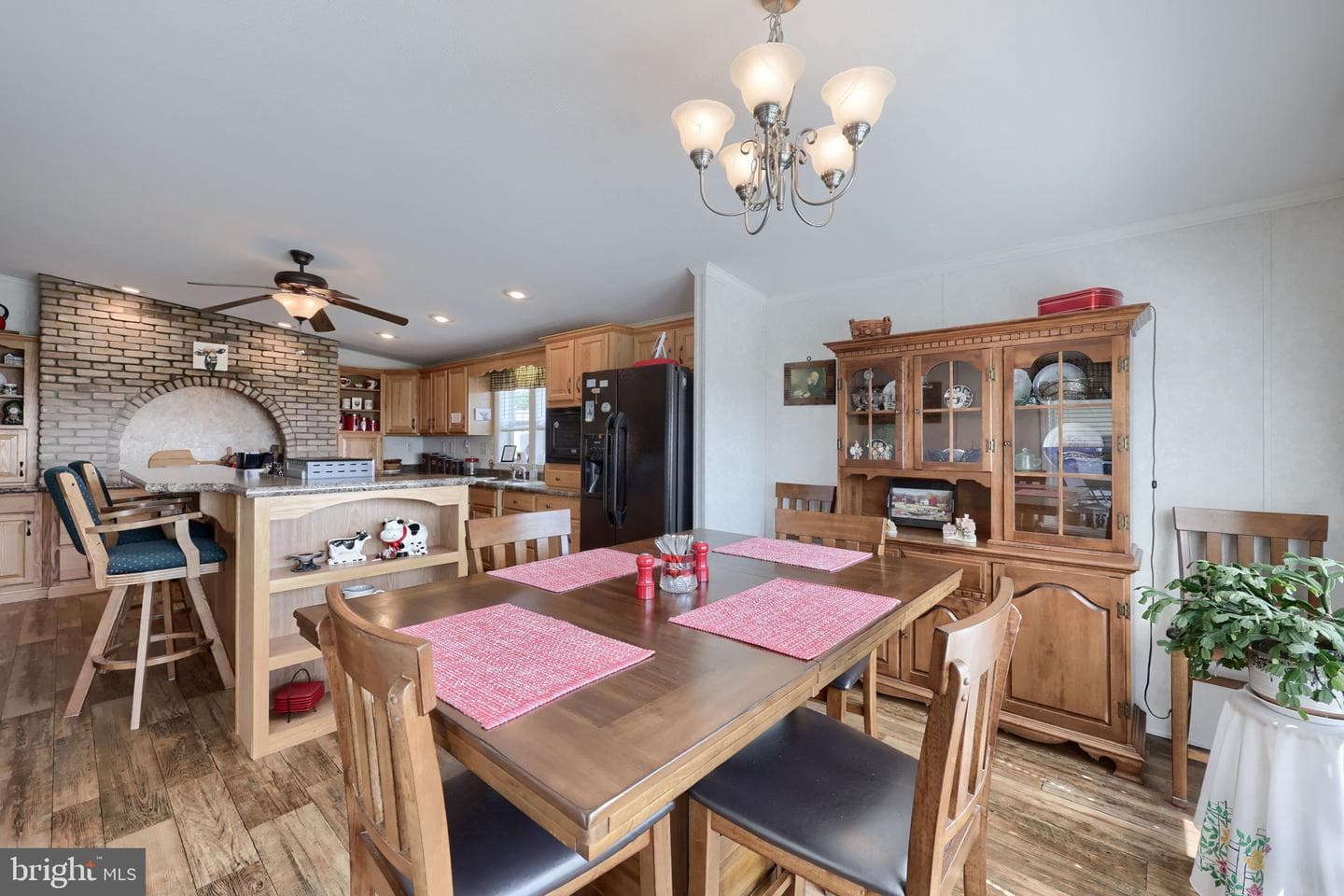 254 James Way photo 10