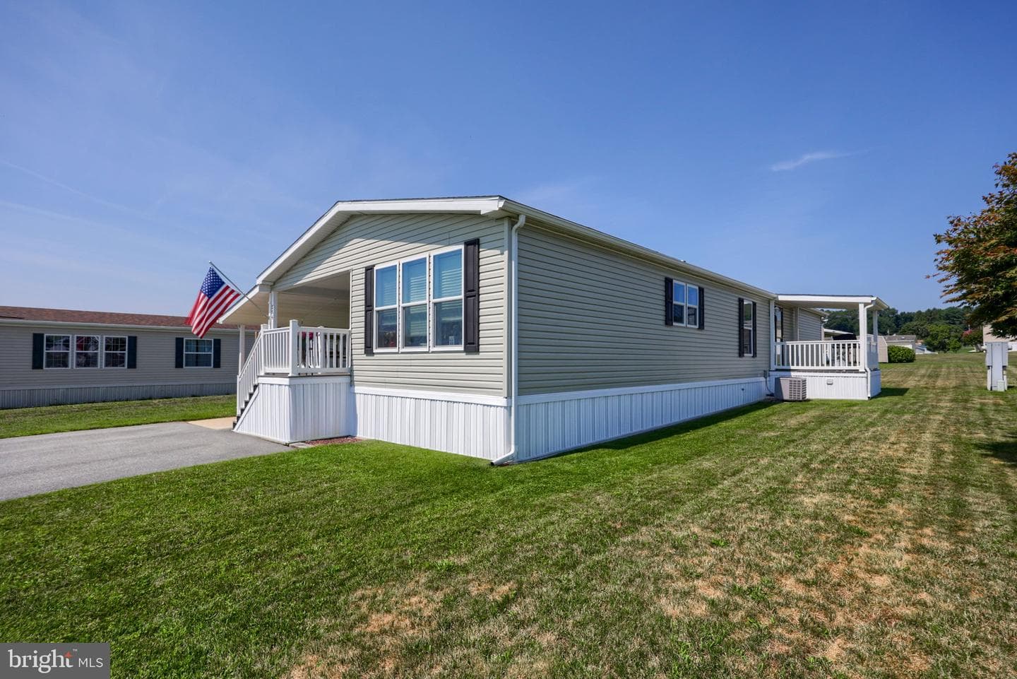 254 James Way photo 31