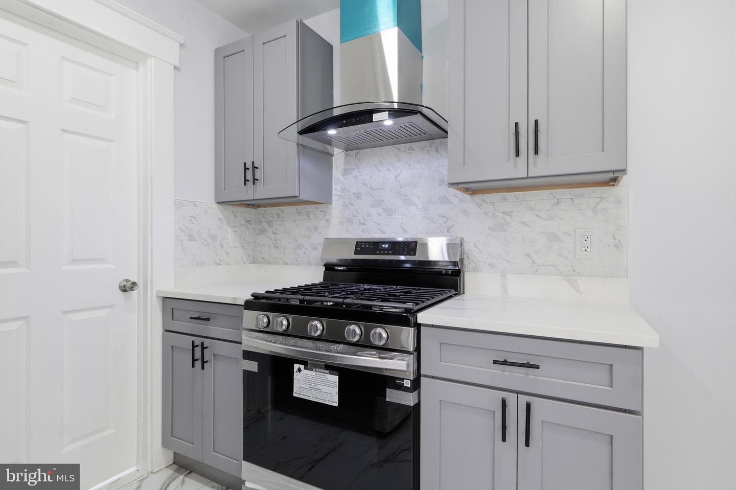 1405 1st Avenue photo 17