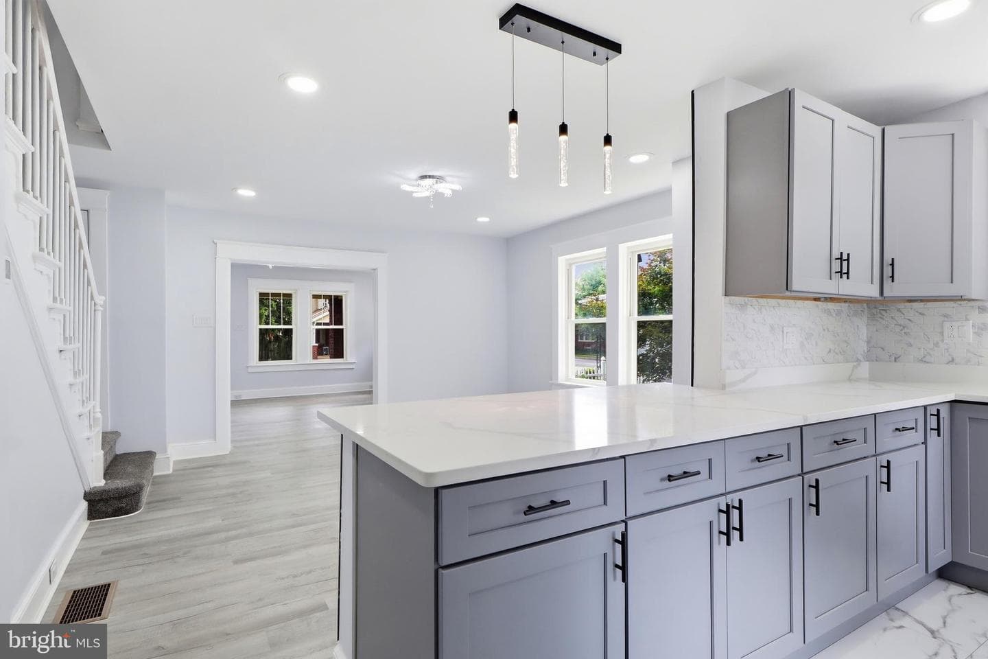 1405 1st Avenue photo 18