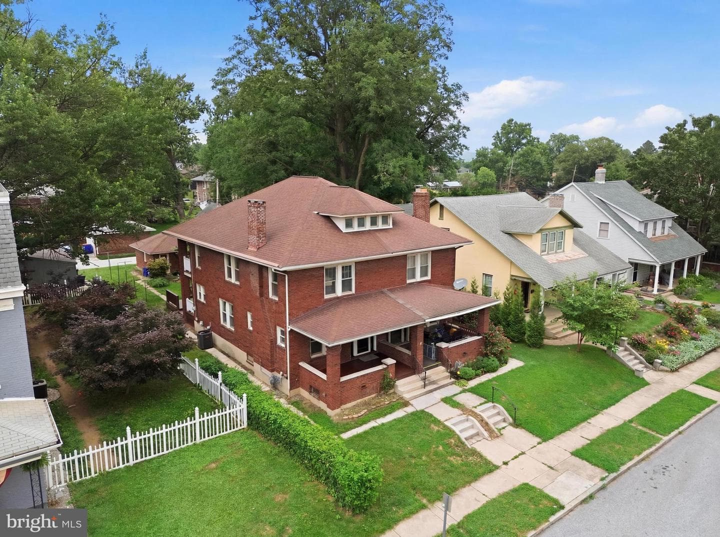 1405 1st Avenue photo 56