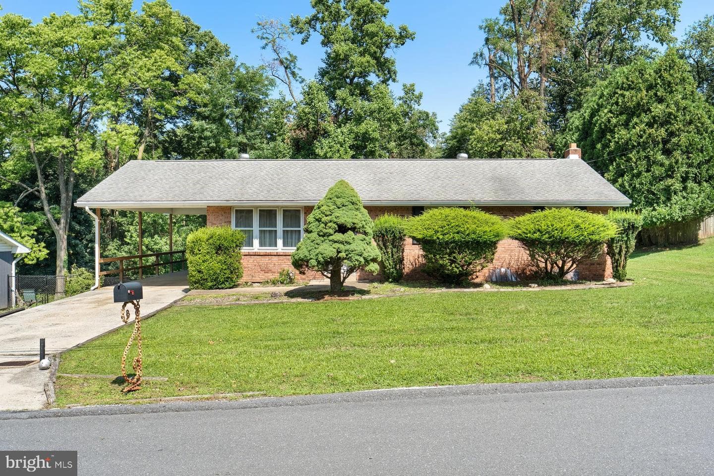 222 Oak Knoll Road, New Cumberland
