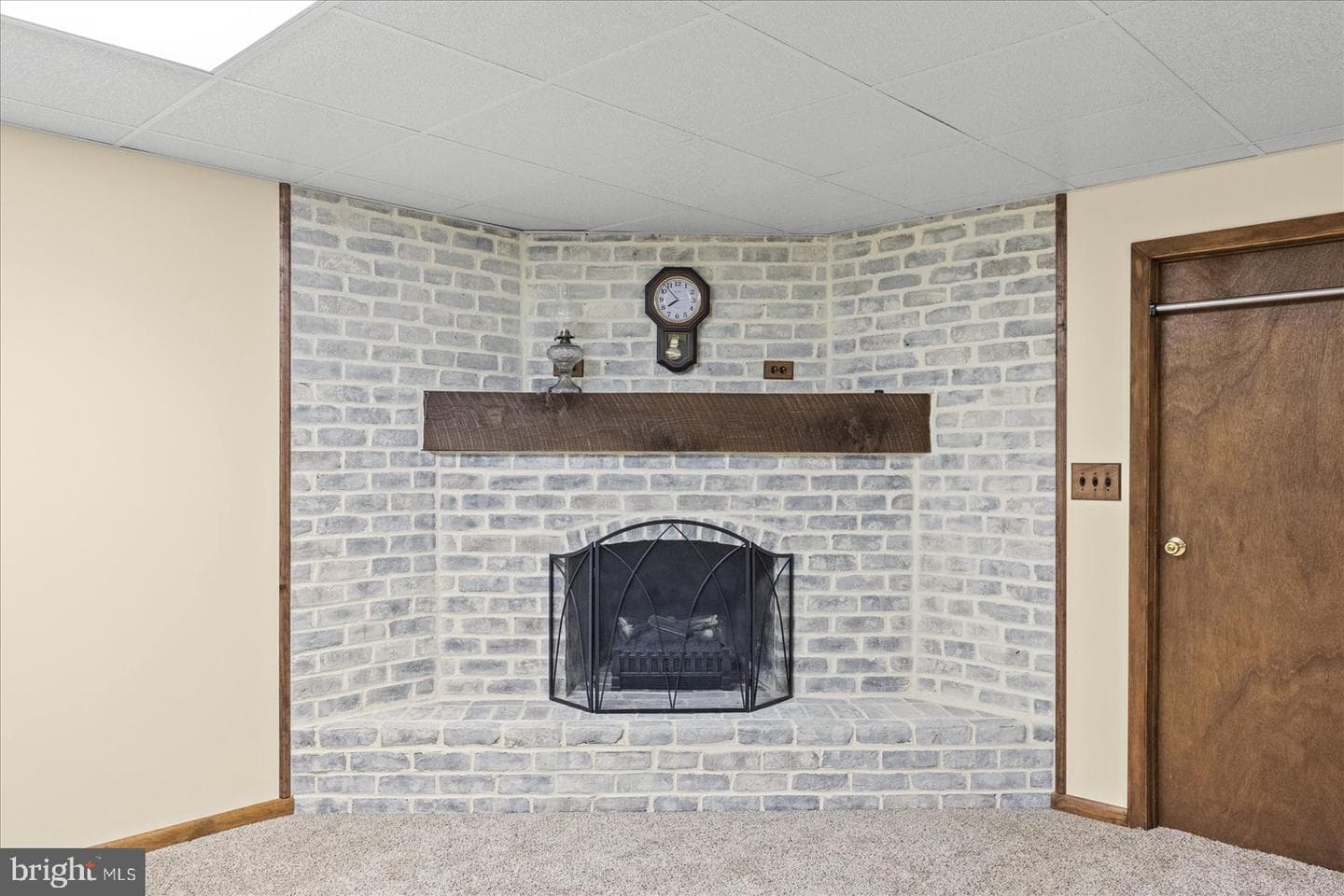 530 Dietz Road photo 28