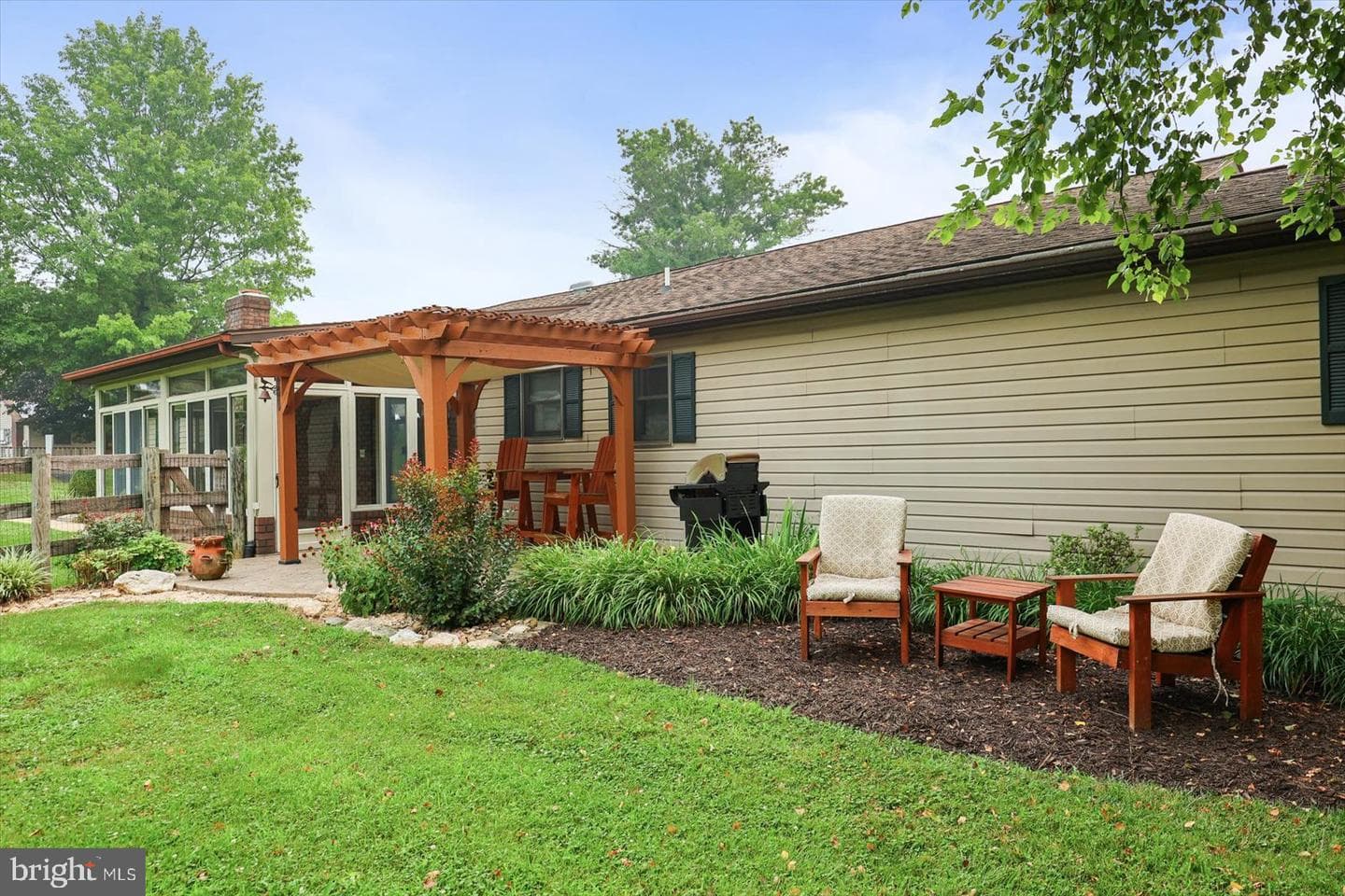 530 Dietz Road photo 40