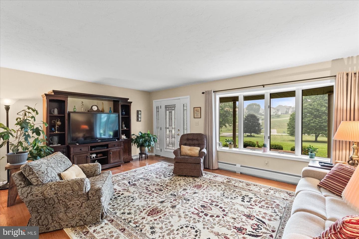 530 Dietz Road photo 6