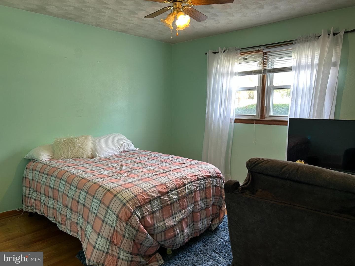 22 S Biesecker Road photo 6