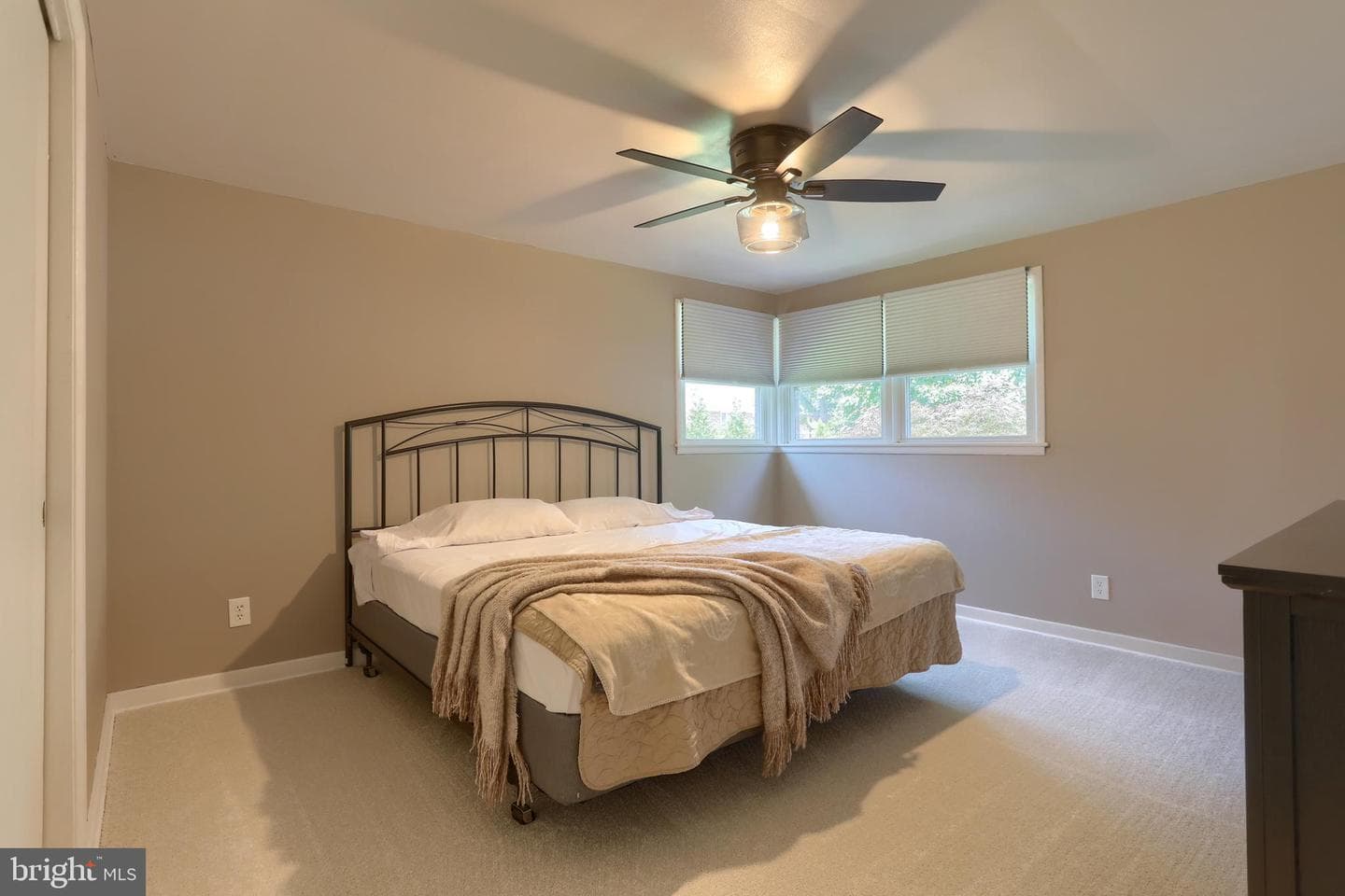 390 Greendale Road photo 21