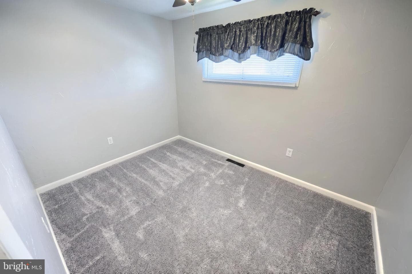 345 Canary Circle photo 15