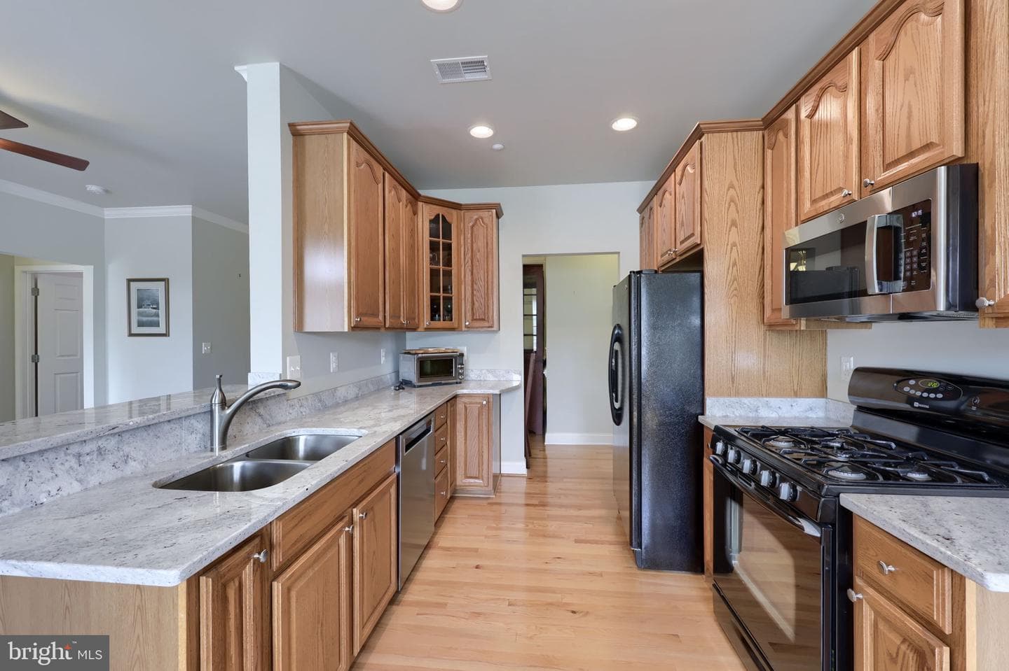 1050 Crest Way #304 photo 14