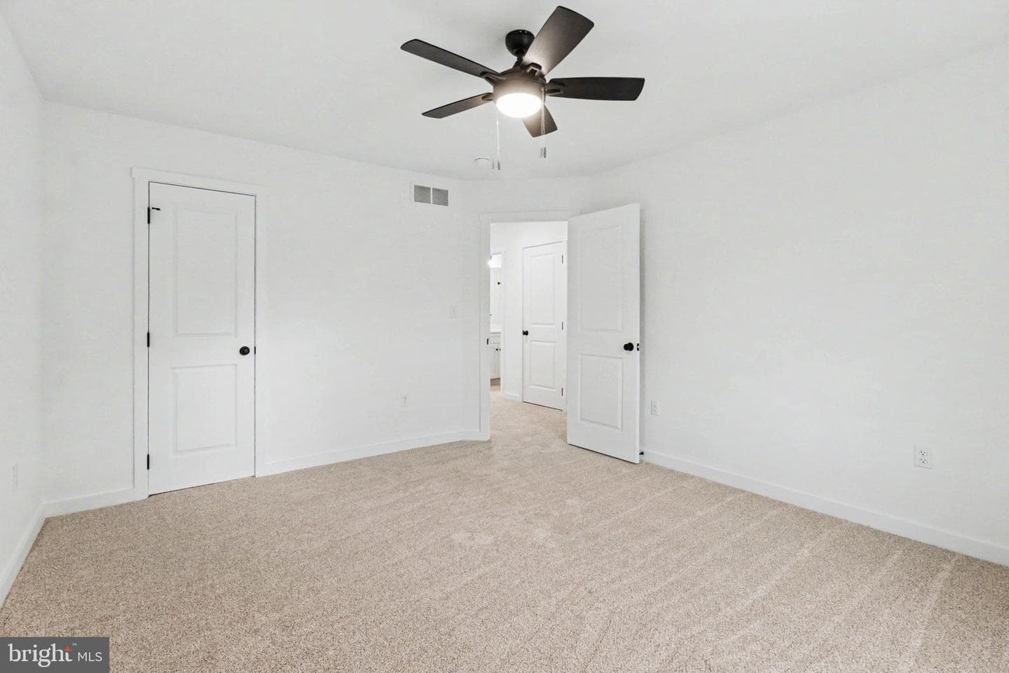 509 S Baltimore Street photo 22