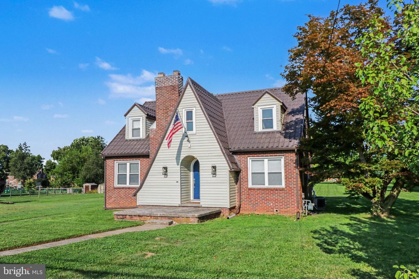 2740 N George Street, York