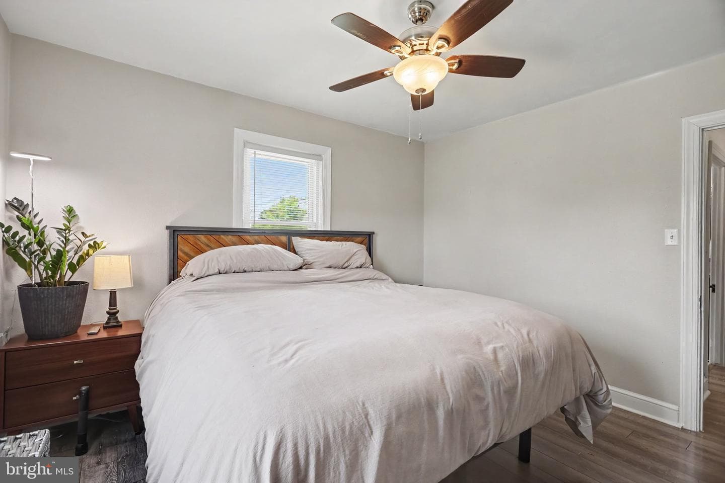 2740 N George Street photo 20