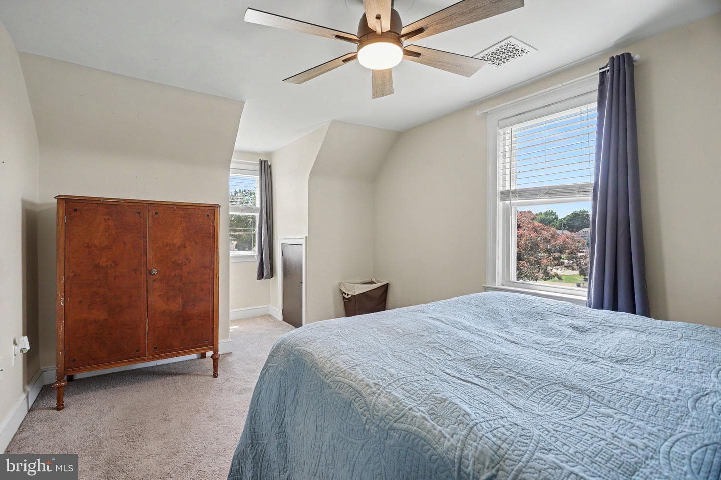 2740 N George Street photo 26