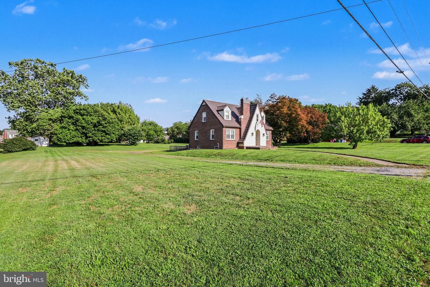 2740 N George Street photo 3